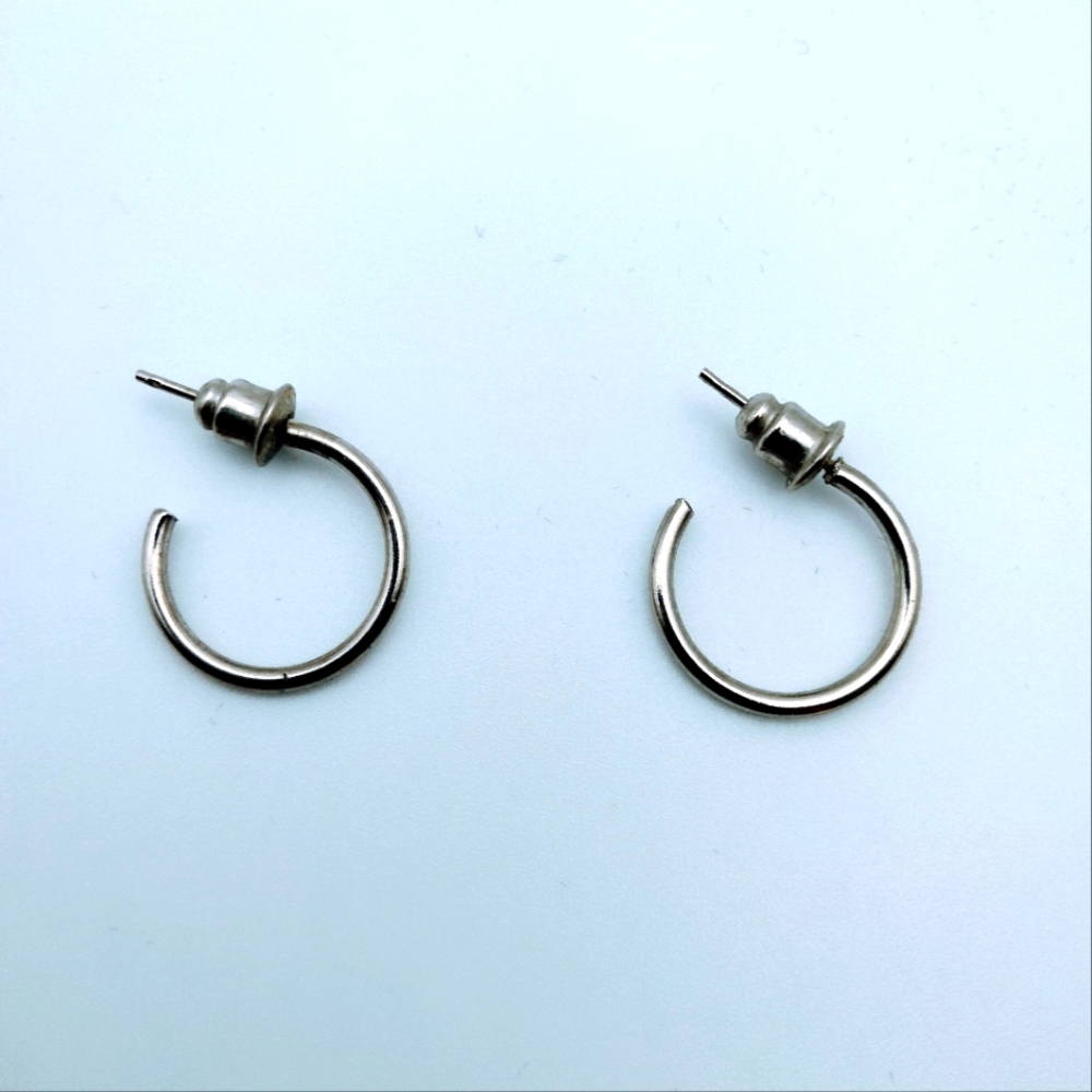Earrings - Picture 2 of 4